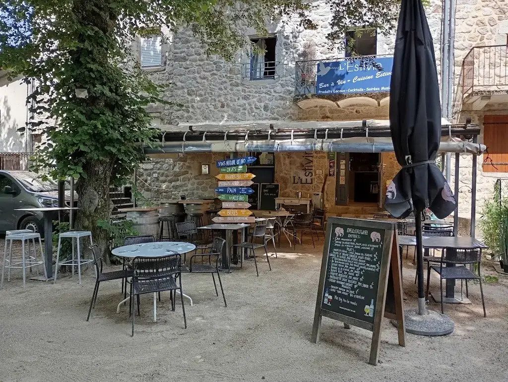 l'Estivin restaurante en Jaujac