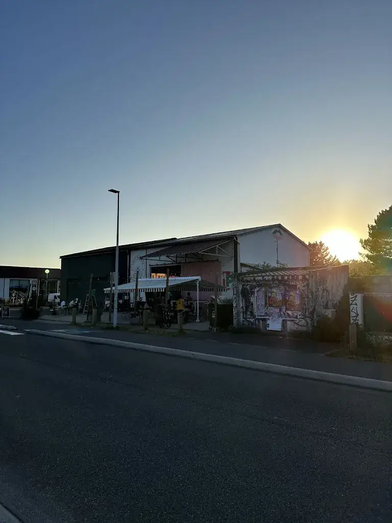 Surf Sphere (surfsphere.com)_Spot Palace Hossegor_Soorts-Hossegor_avis