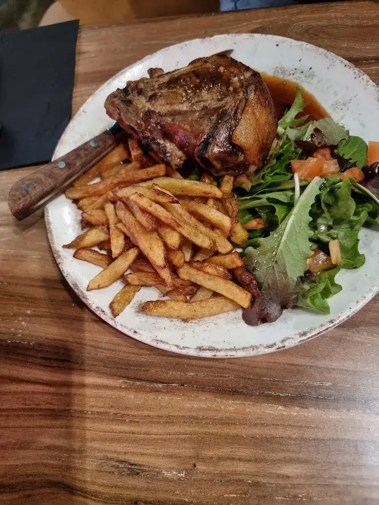 Nathalie LARRERE_Brasserie des 3 hippocampes_Soorts-Hossegor_review