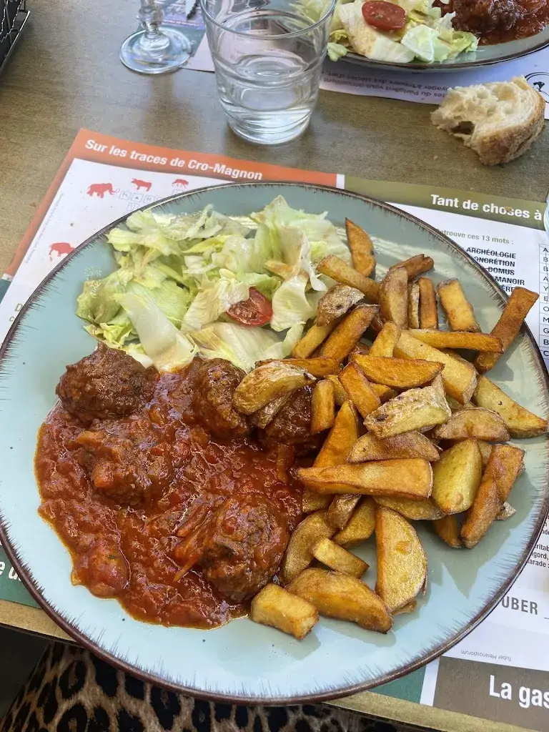 Maëva Rigoulet_La Pause_Razac-sur-l'Isle_review