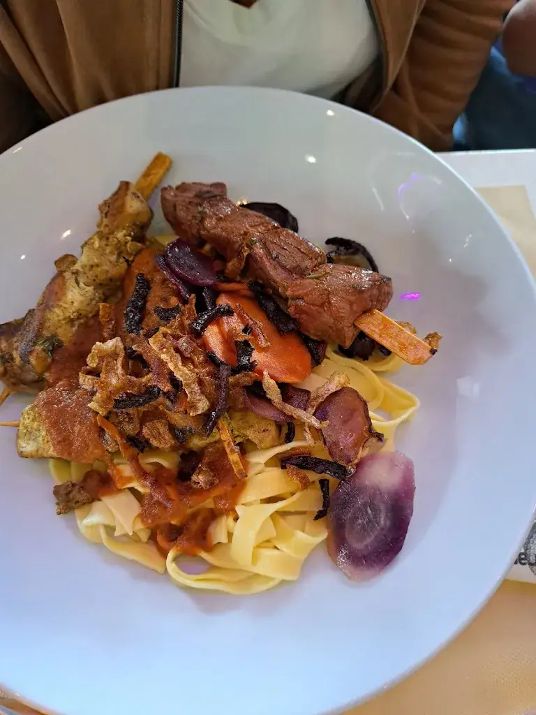 Olivier Delorme_Club House au 19_Marsac-sur-l'Isle_review