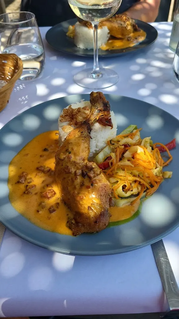 Luise Jörg_Les Mûriers - Restaurant Café_Meyras_review