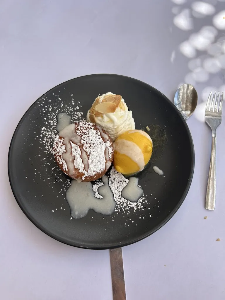 Les Mûriers - Restaurant Café_Meyras_slider_image_2