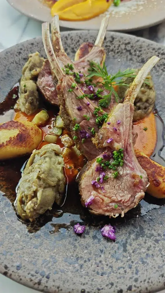 Acacia_Arcachon_slider_image_2