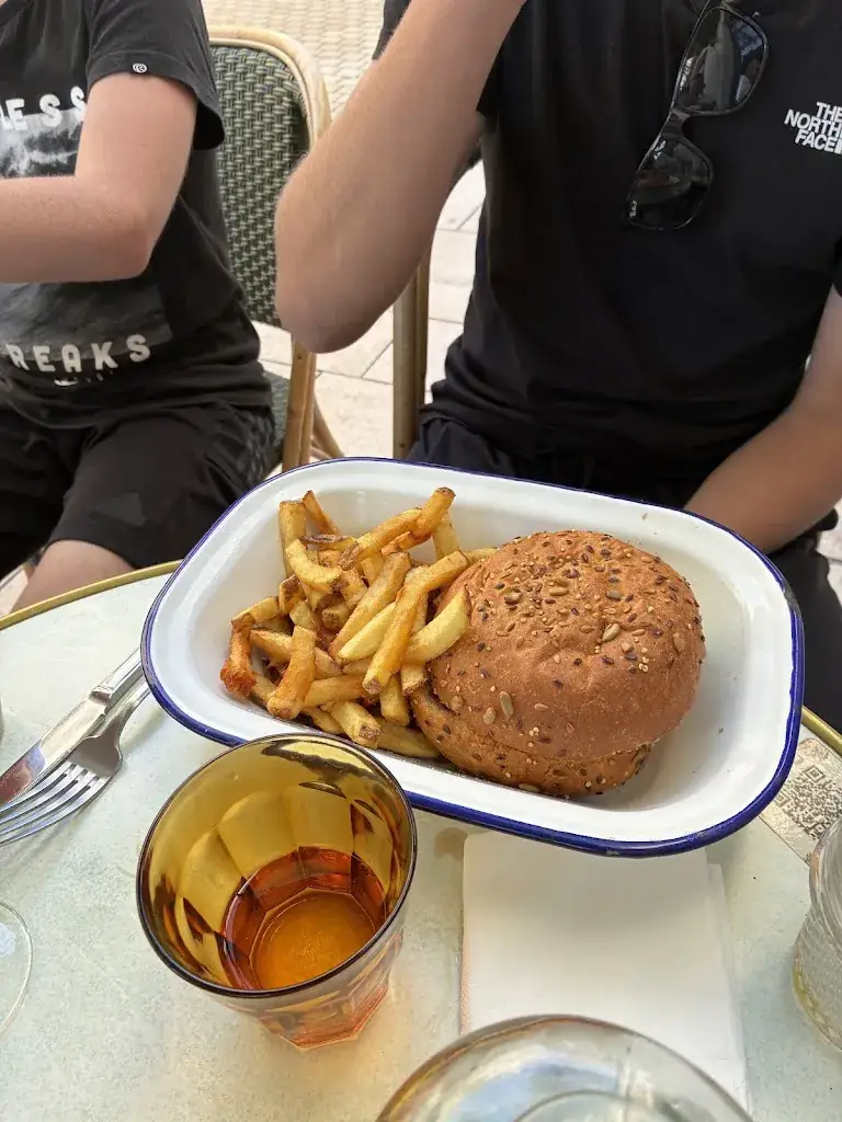 Colin Fuller_COQUILLE_Arcachon_review