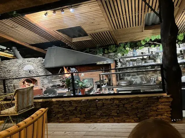 Christopher Wahlgren_LE NID DANS LA PIERRE_Rocles_review