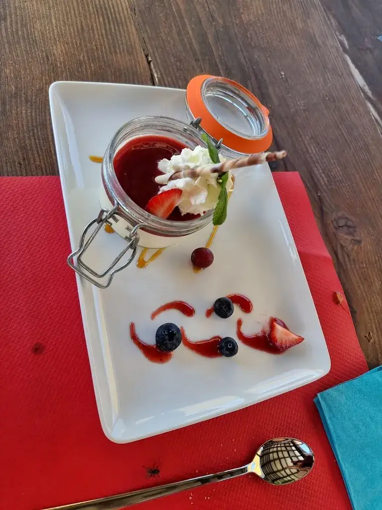 Maude Berenguer_Café Restaurant de l'Ourson_Mouret_review