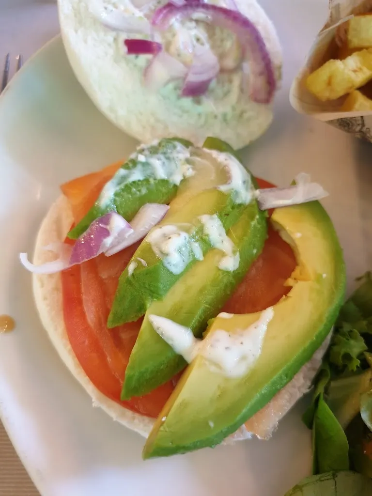 Jackie Miller_Restaurant Le Lac d'Hautibus_Argentonnay_review