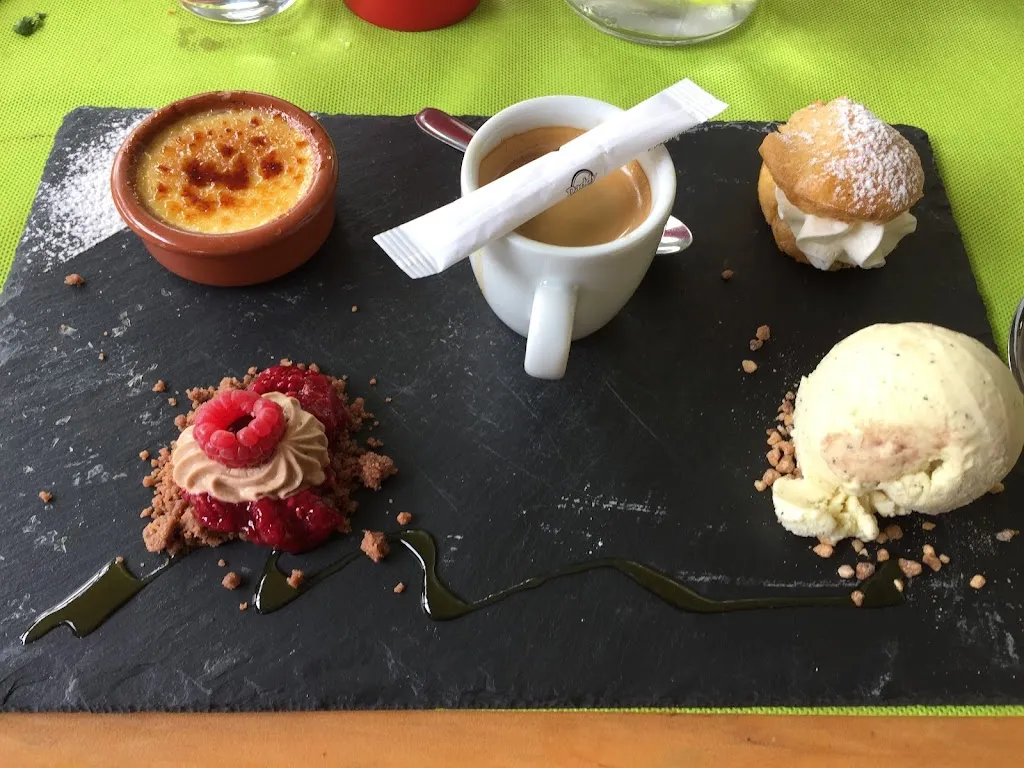 Robert Giret_Restaurant Le Lac d'Hautibus_Argentonnay_review