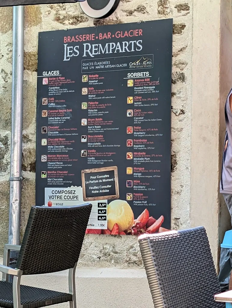 Bar Brasserie Les Remparts Pompadour Restaurant in Arnac-Pompadour