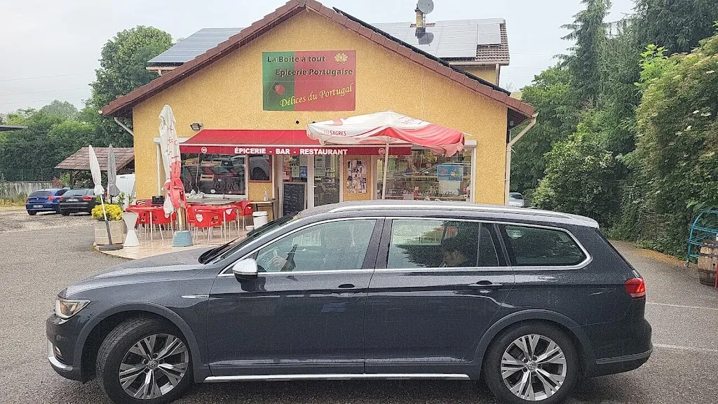 Lothar Maus_La Boîte à Tout - Épicerie/Bar & Restauration Portugaise_Bâtie-Montgascon_review