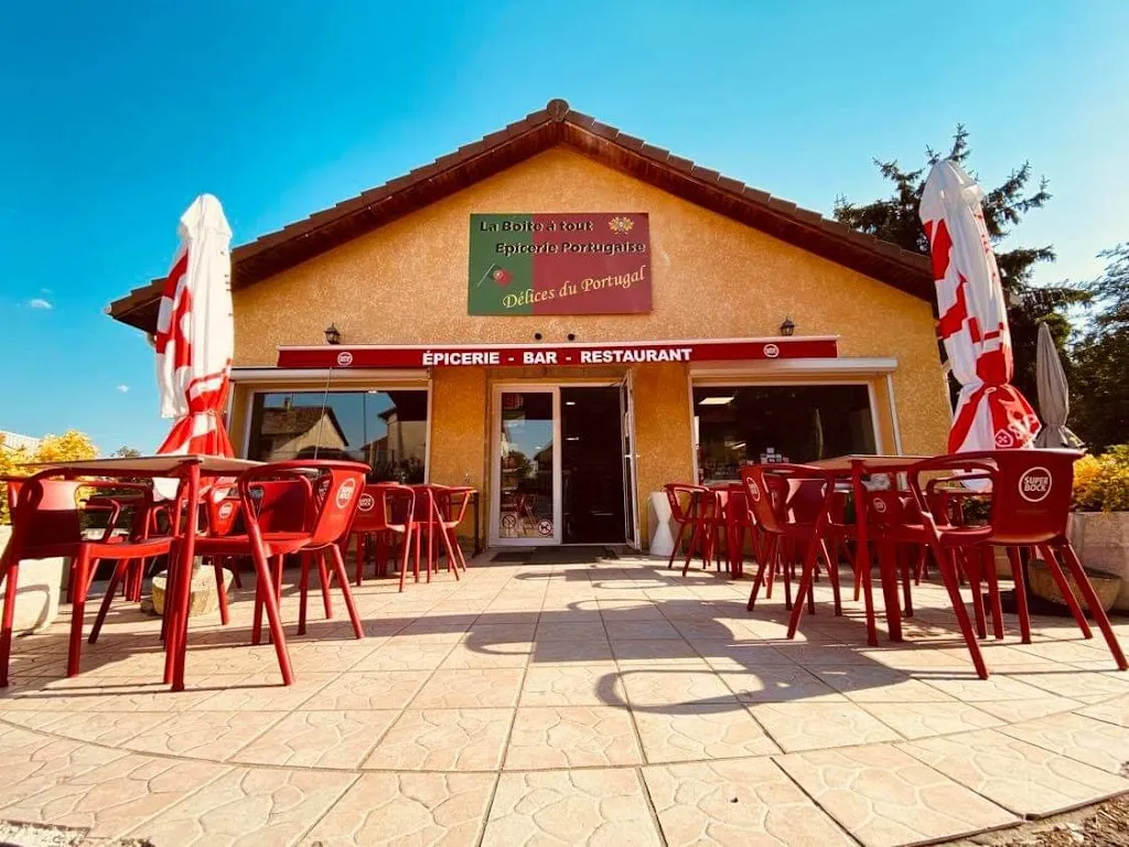 La Boîte à Tout - Épicerie/Bar & Restauration Portugaise Restaurant in Bâtie-Montgascon