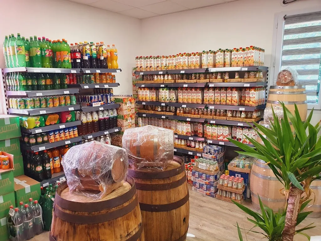 La Boîte à Tout - Épicerie/Bar & Restauration Portugaise_Bâtie-Montgascon_slider_image_2