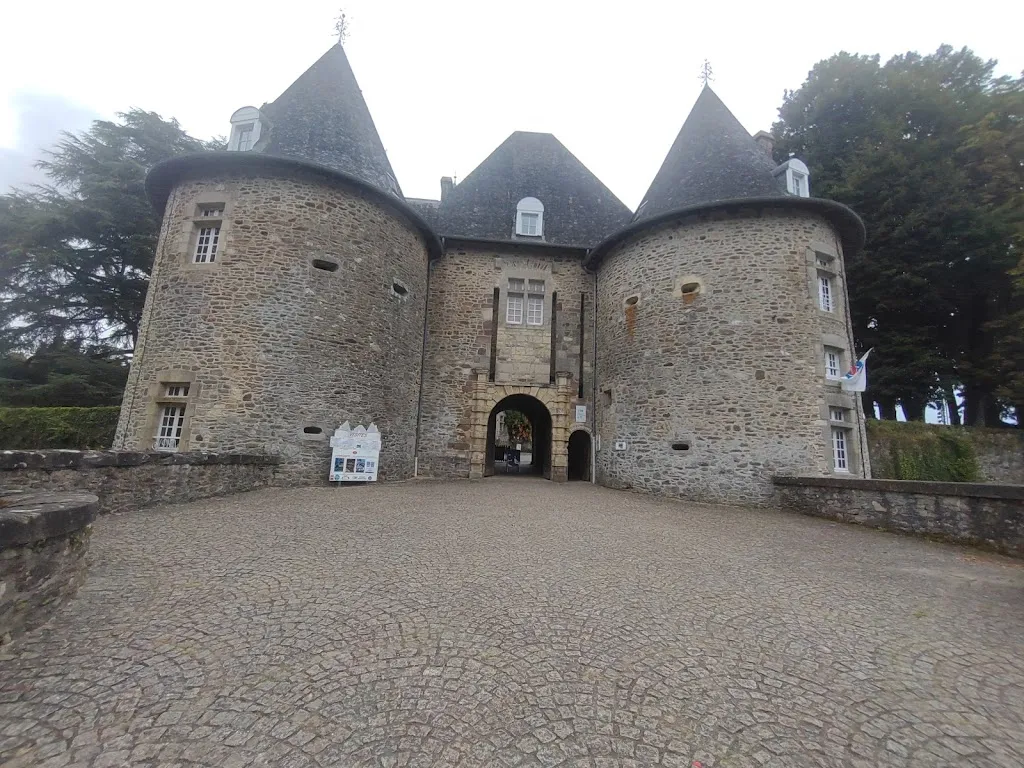 Arnac Pompadour Restaurant in Arnac-Pompadour