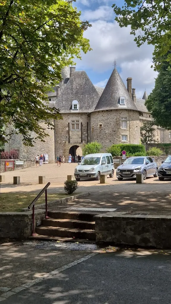 Arnac Pompadour_Arnac-Pompadour_slider_image_2