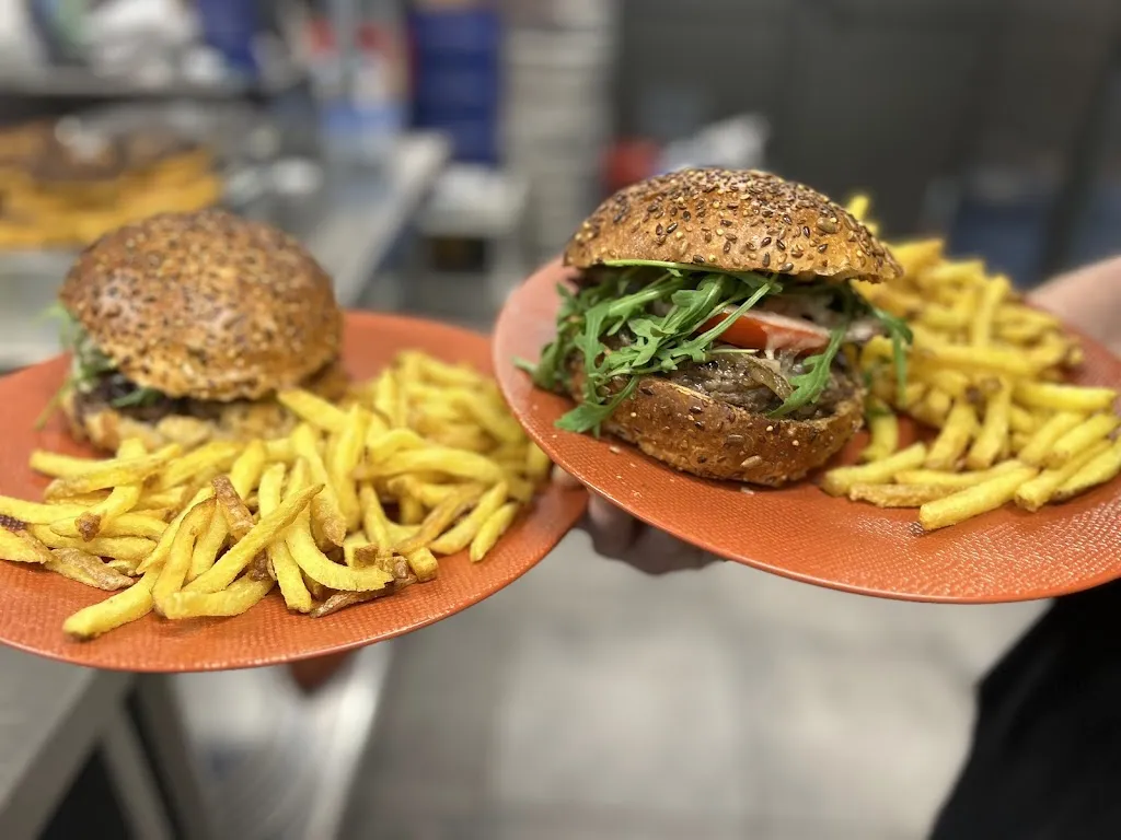 La Pie René_Morlanne_slider_image_3