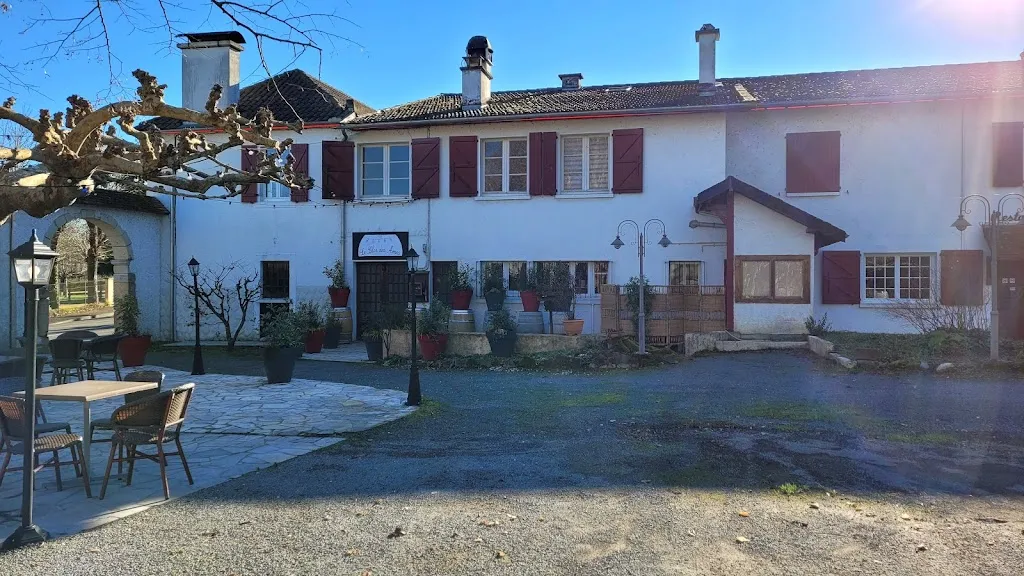 Le Clos des Âmes restaurant in Artiguelouve