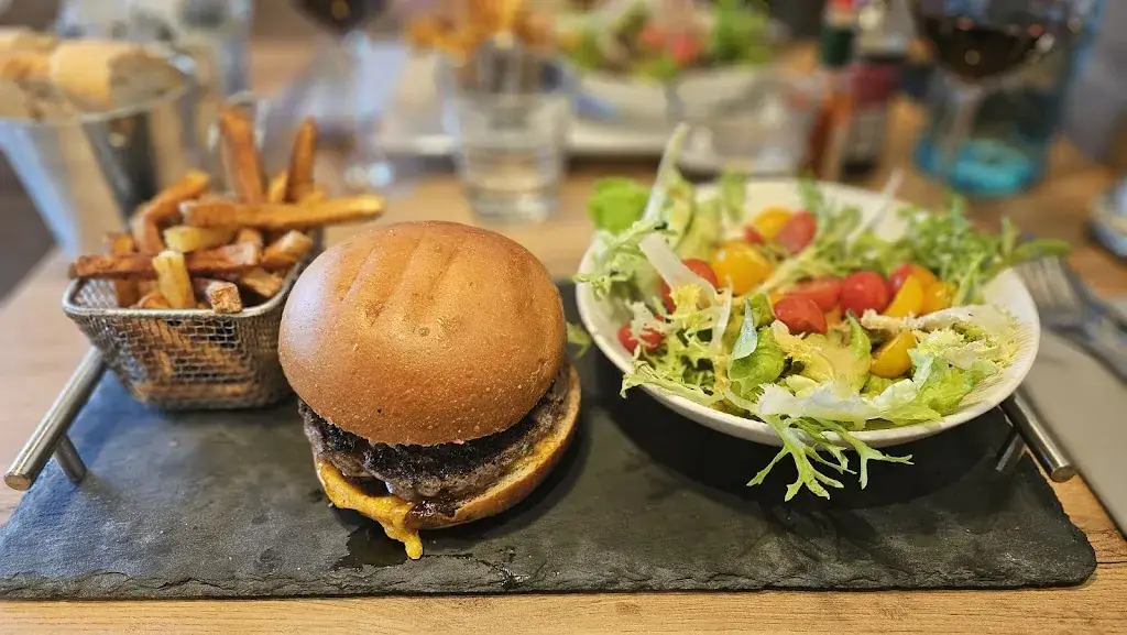 Virginie B_Brasserie Chez Négus_Bâthie_avis