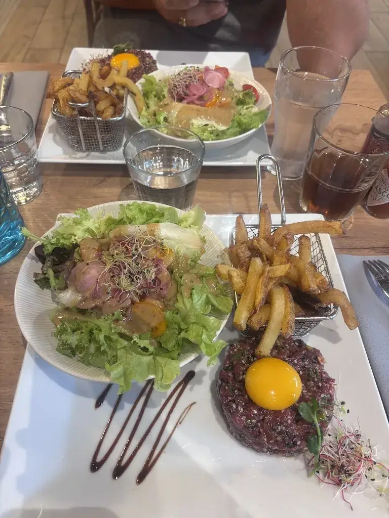 Brasserie Chez Négus_Bâthie_slider_image_3