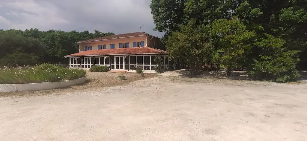 Hôtel Restaurant Chez Prisce restaurant in Arsac