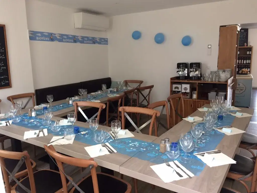 La Brasserie des Châteaux restaurant in Cantenac