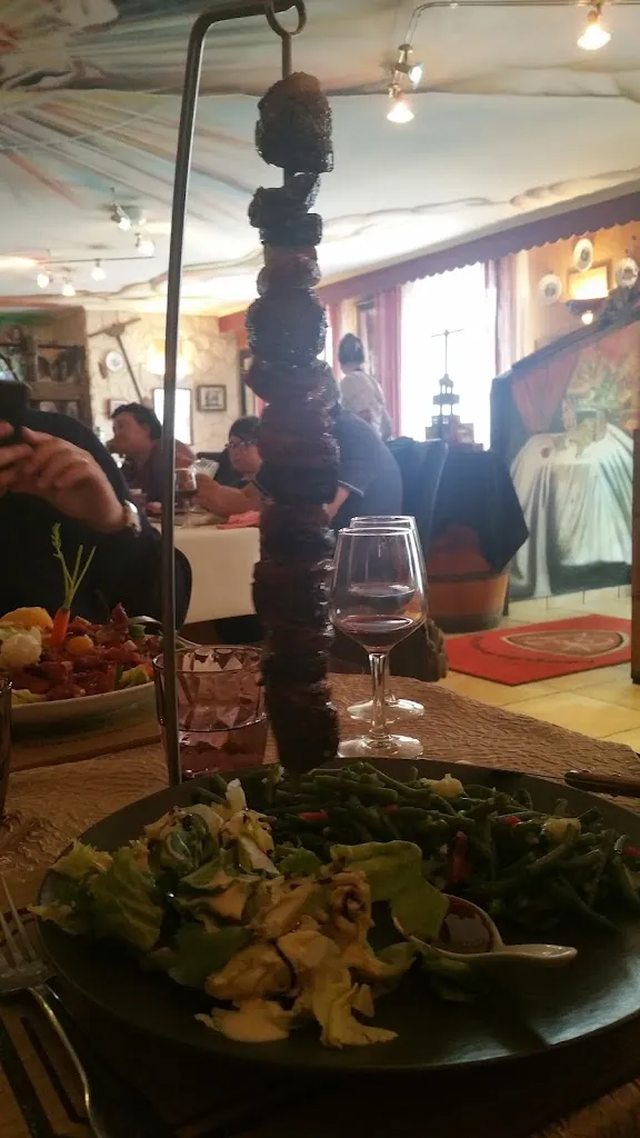 Alexis von Pfefer_AUBERGE DES GRANDS VINS_Labarde_review