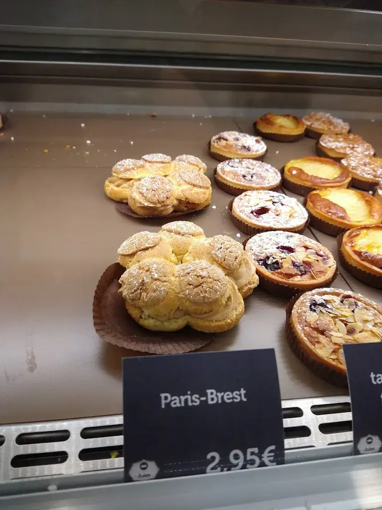 Andrew Bosio _Jules & John_Pian-Médoc_review