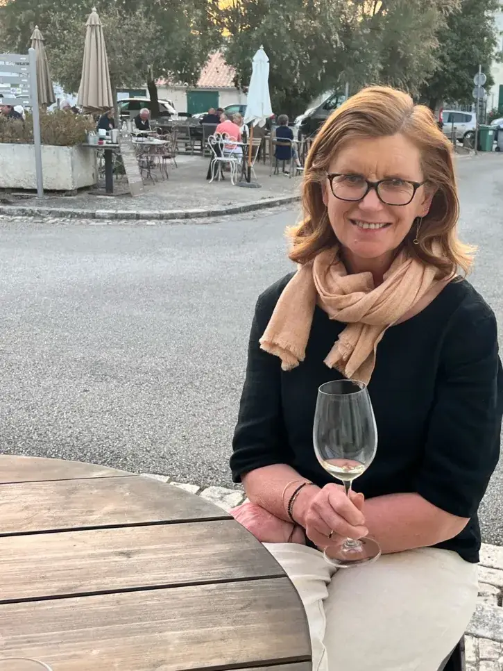 deirdre ryan_La Bouche Rit_Ars-en-Ré_recensione