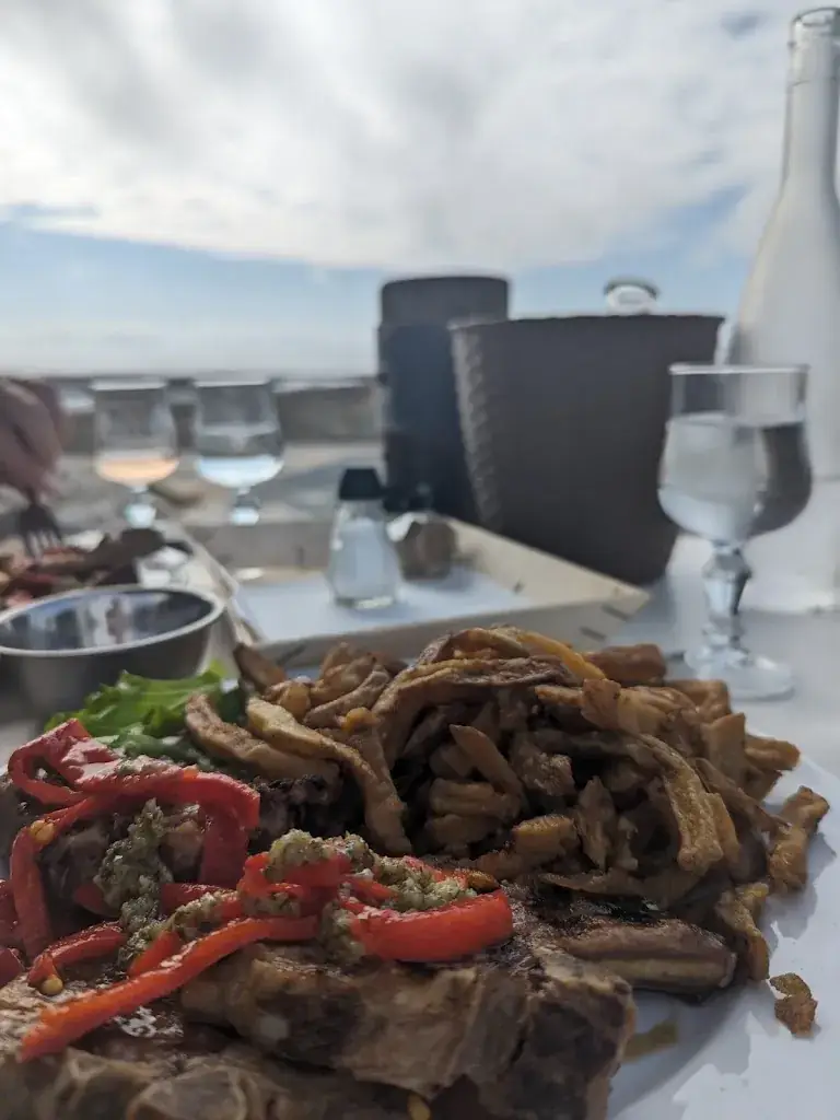 Shona Whitehead_Bar/Restau les Frères de la Côte_Ars-en-Ré_review