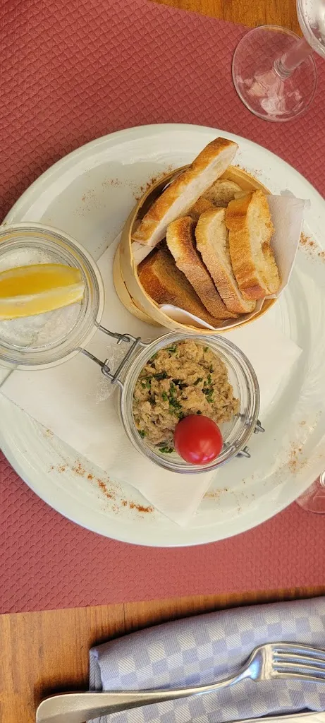 Andrea Dehec_La Cabane du Fier_Ars-en-Ré_review