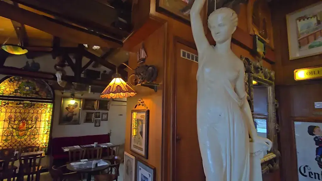 Le Café du Commerce_Ars-en-Ré_slider_image_2