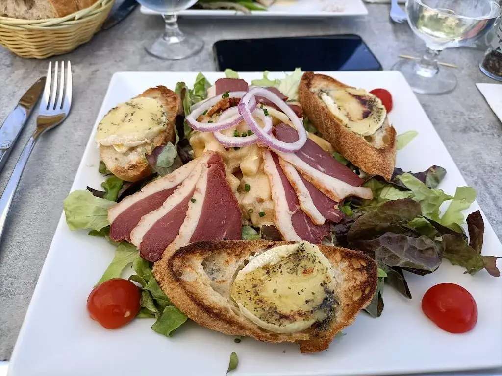 Le Café du Commerce_Ars-en-Ré_slider_image_3