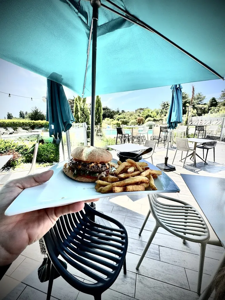 Anthony Cadin_L' Annexe_Ars-en-Ré_review