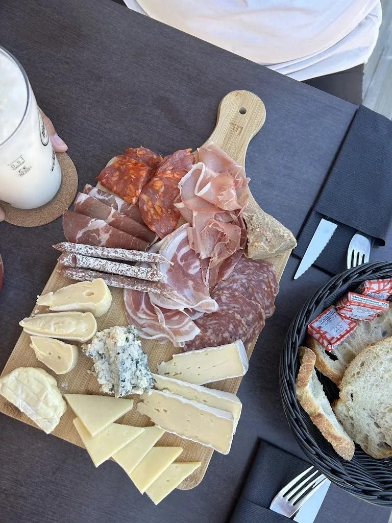 Caroline LAVEDRINE_U Camp Restaurant_Ars-en-Ré_review