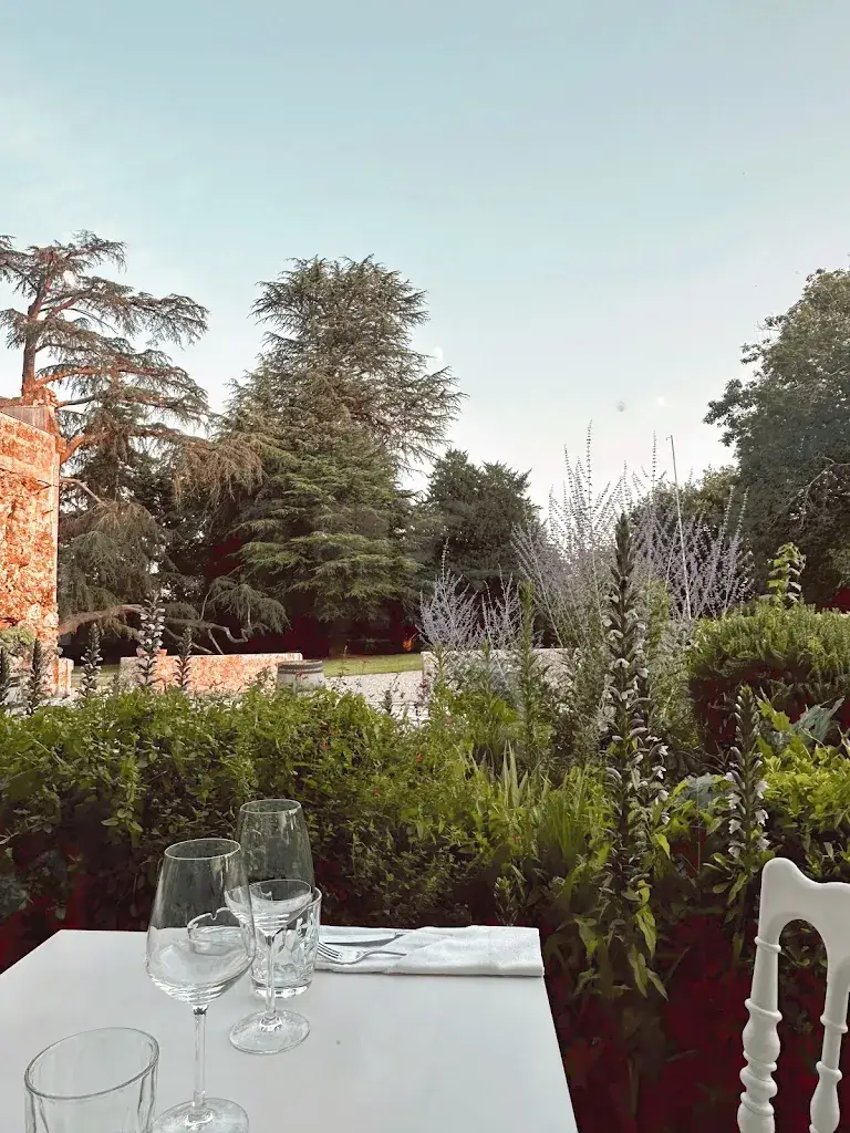 danielle caron_The Table of the Chèze_Floirac_review