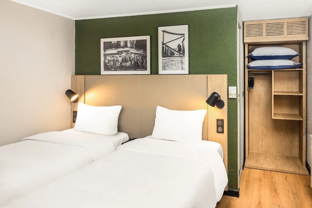 Campanile Nature Bordeaux Est Artigues restaurant in Artigues-près-Bordeaux