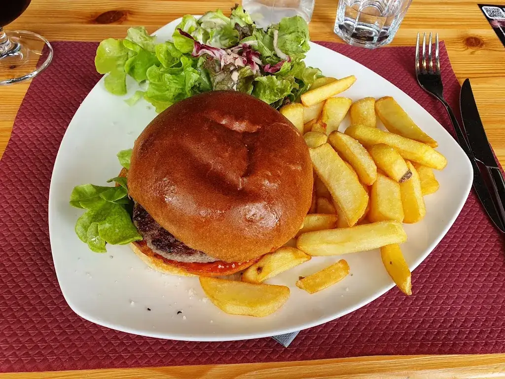 Brasserie La Paix_L'Isle-d'Abeau_slider_image_3