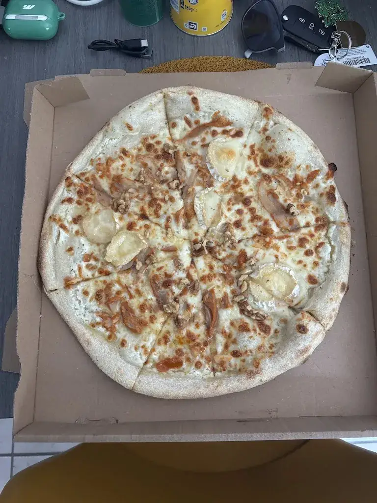 Florent T_Pizzeria DELIZIA_L'Isle-d'Abeau_review