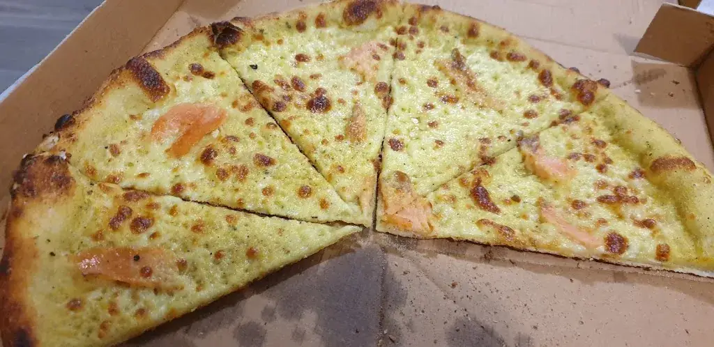 L J_Pizzeria DELIZIA_L'Isle-d'Abeau_review