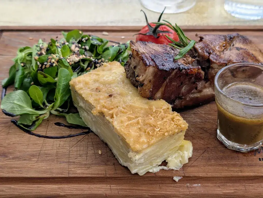 Auberge La Maison Lavillete_Bielle_slider_image_3