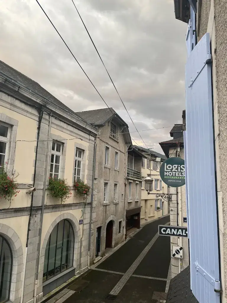 Hotel Restaurant_Arudy_slider_image_2