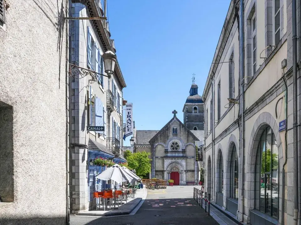 Logis Hôtel de France_Arudy_slider_image_1