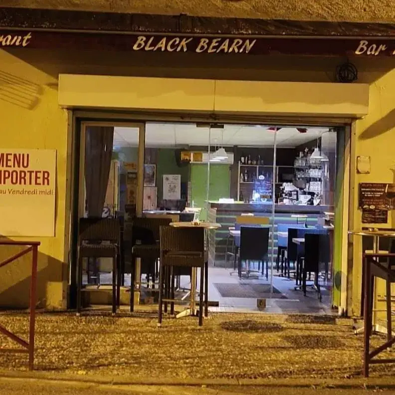 BLACK BEARN Restaurant in Assat