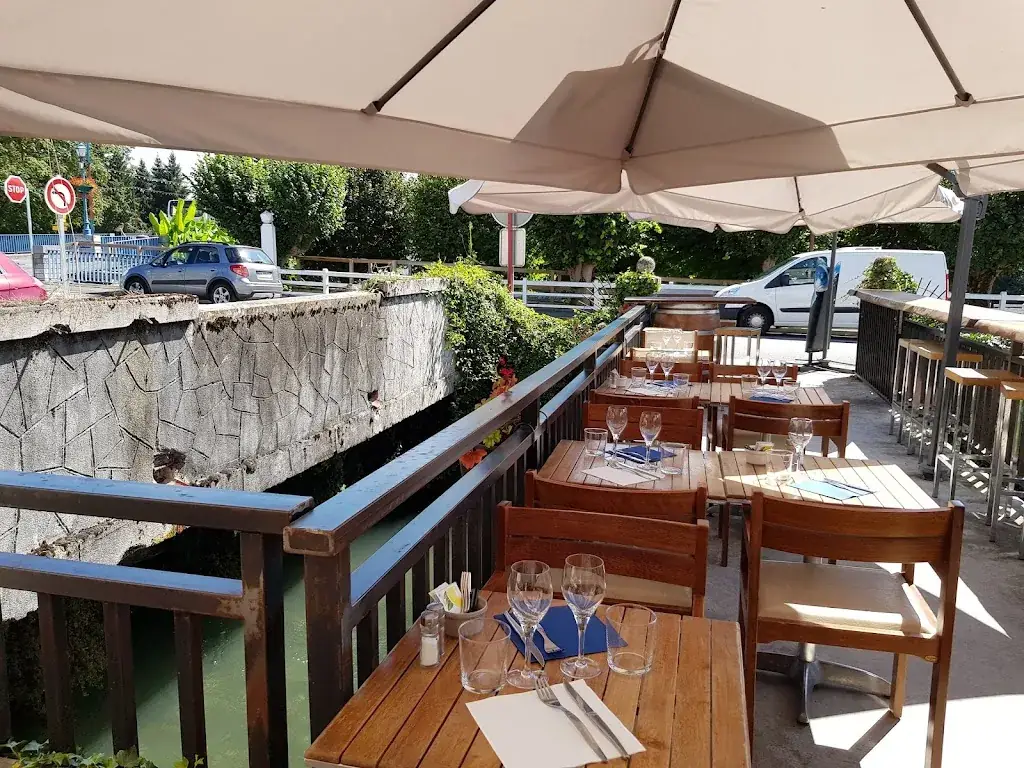 Sarl Le Saint Pierre Restaurant in Nay