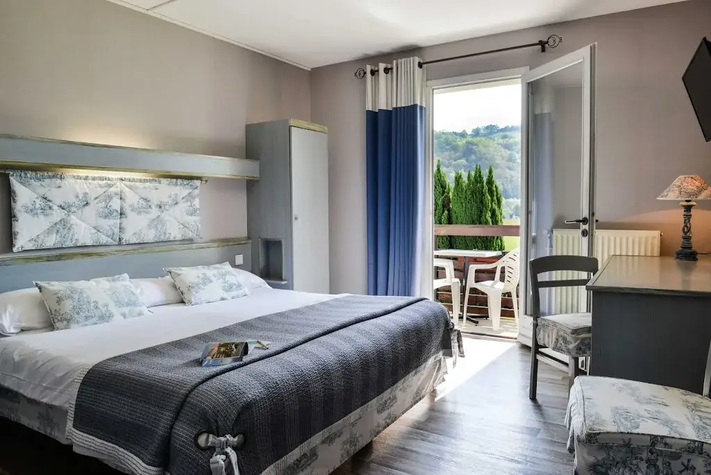 Logis Hôtel le Vieux Logis_Lestelle-Bétharram_slider_image_3