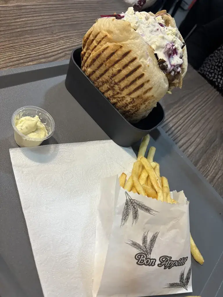 Sebastien CALICHON_Resto Corner les Sayes_d`Abeau_review