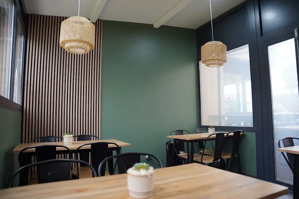 Resto Corner les Sayes restaurant in d`Abeau