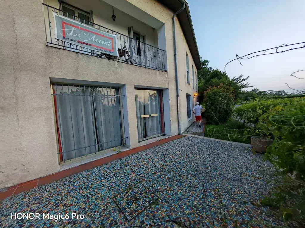 Logis Hôtel de France_Astaffort_slider_image_1