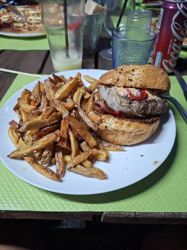 Troisième Mi-Temps_Arveyres_slider_image_2