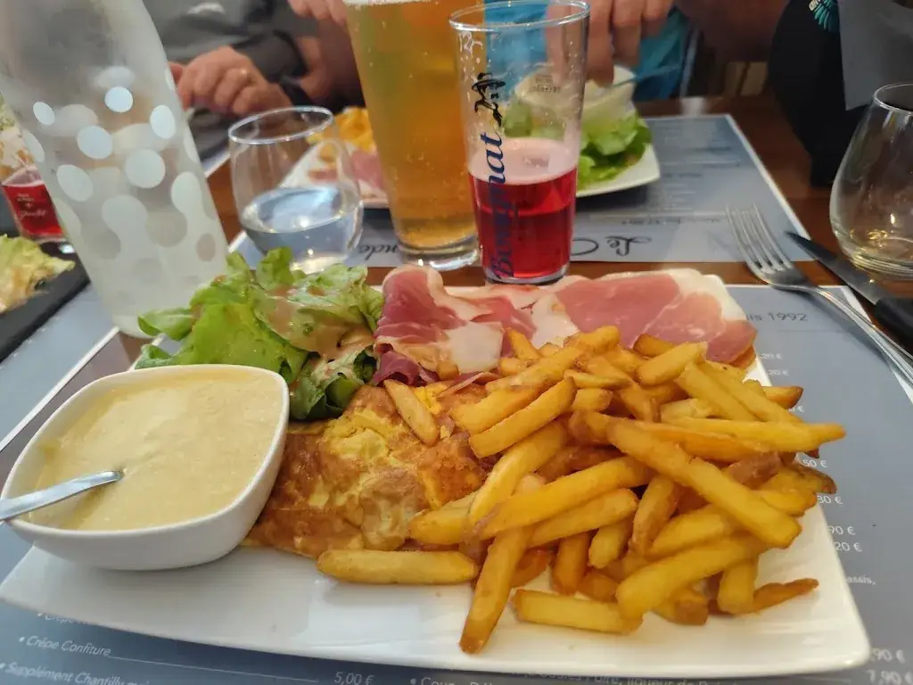 L Dugué_Le Chant du Monde_Aubusson_review